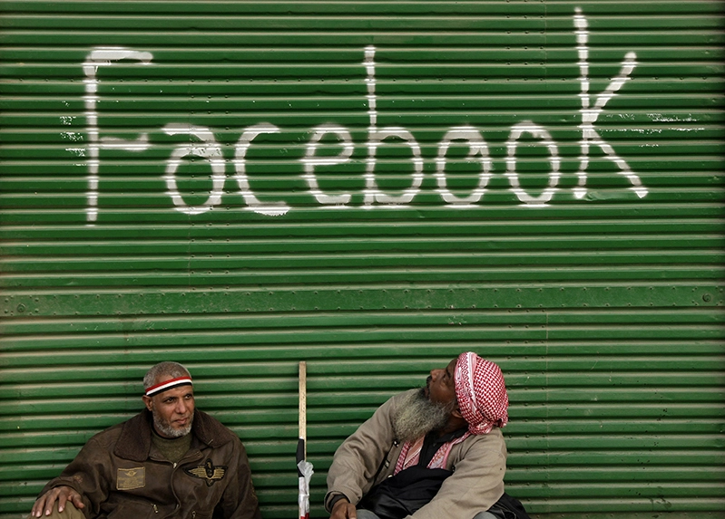Как Facebook зарабатывает деньги